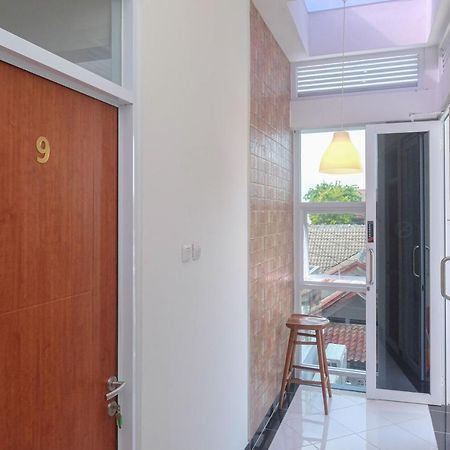 Hotel Reddoorz Syariah @ Tlogosari Semarang Alastuwo Exteriér fotografie