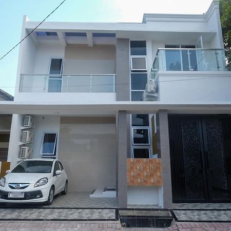 Hotel Reddoorz Syariah @ Tlogosari Semarang Alastuwo Exteriér fotografie