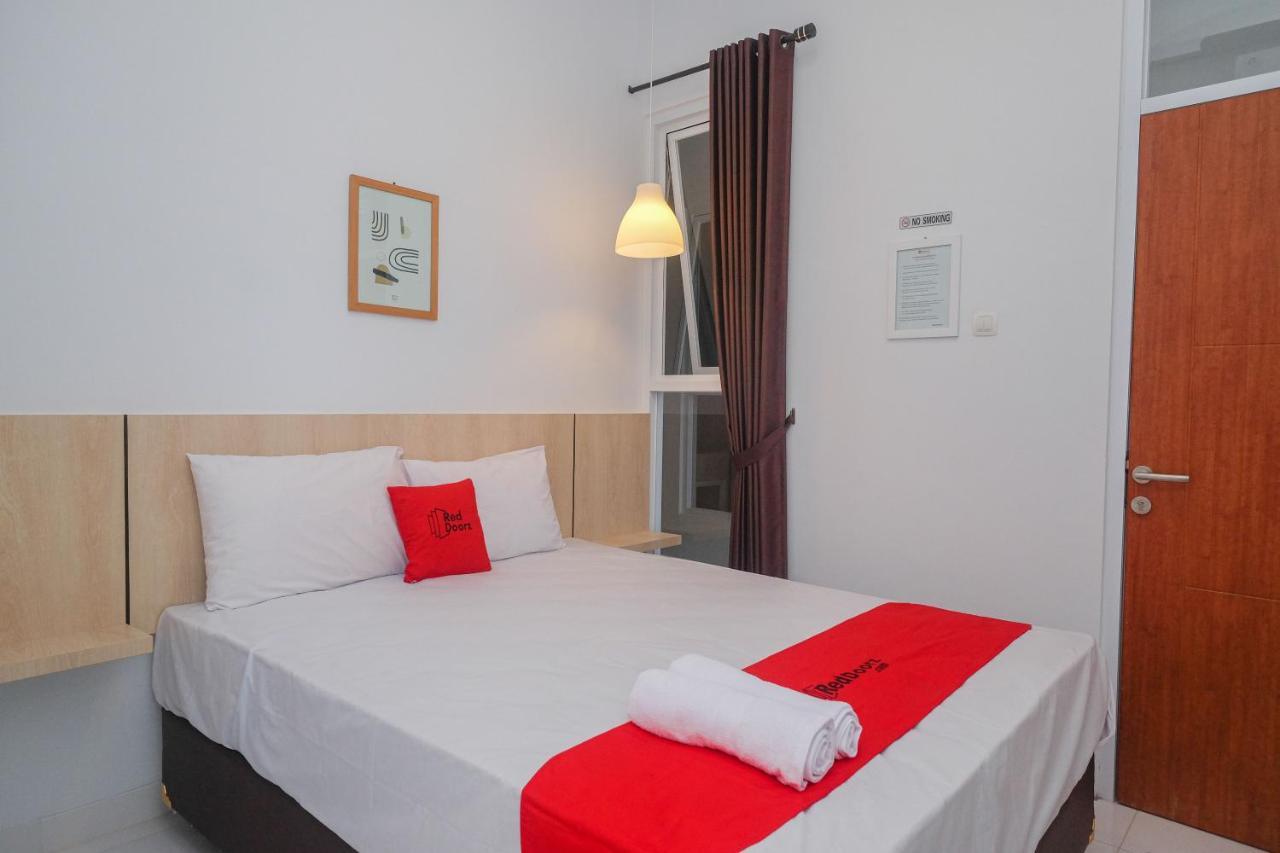 Hotel Reddoorz Syariah @ Tlogosari Semarang Alastuwo Exteriér fotografie