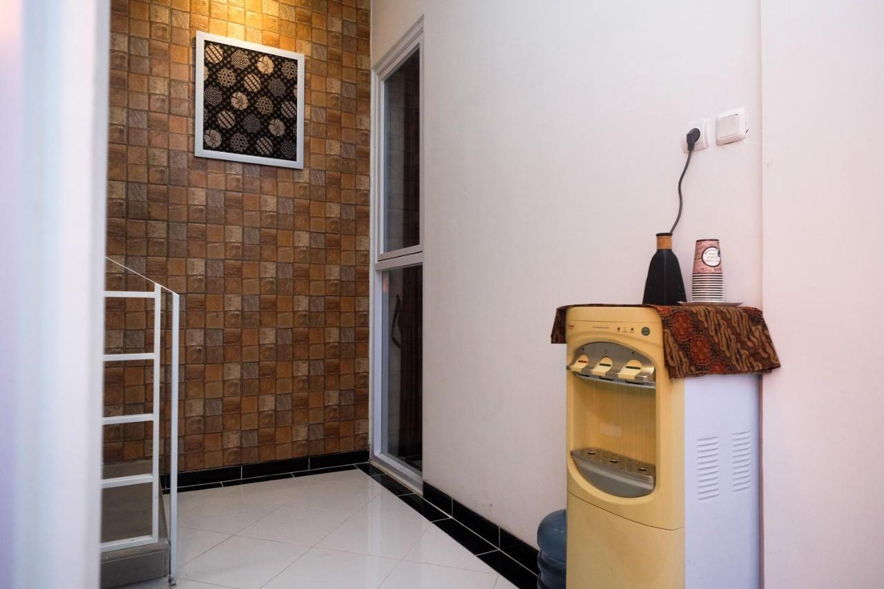 Hotel Reddoorz Syariah @ Tlogosari Semarang Alastuwo Exteriér fotografie