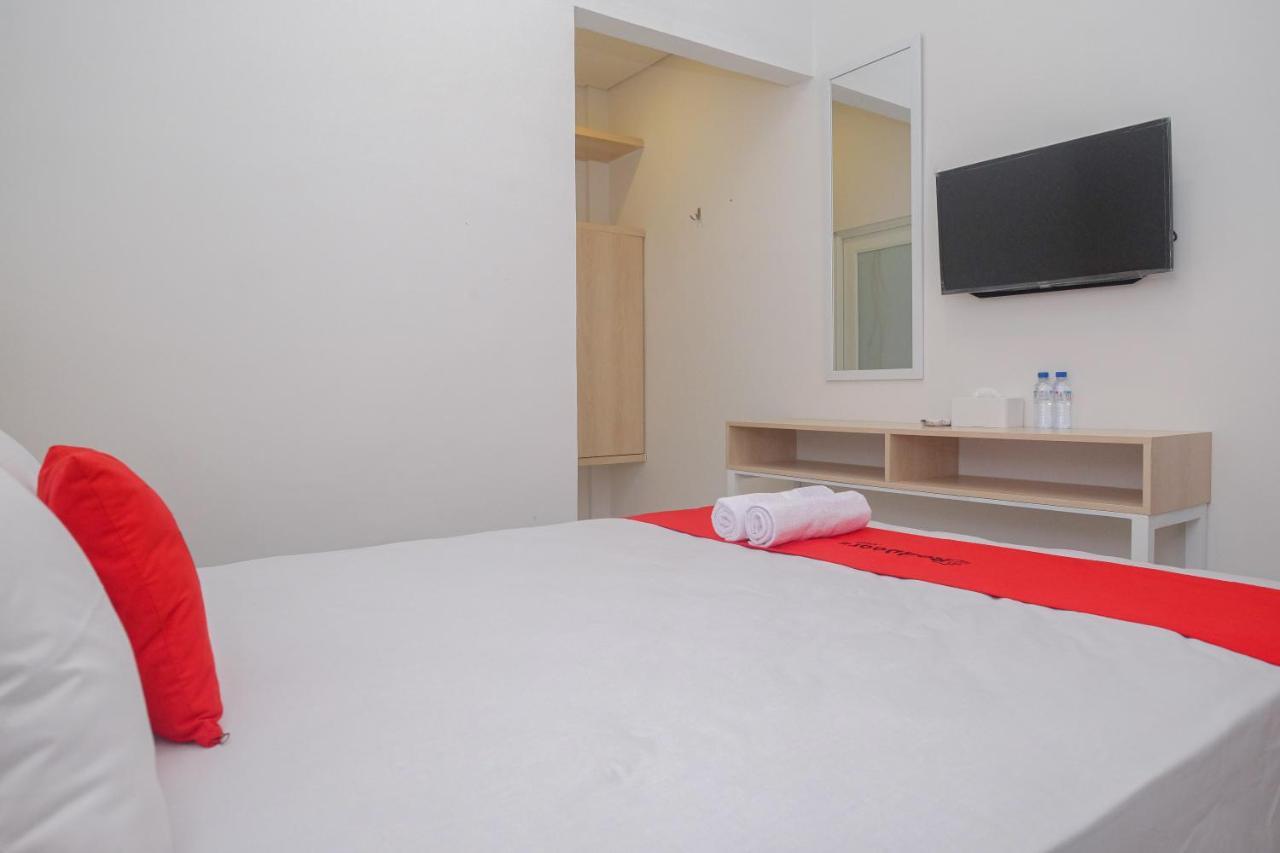 Hotel Reddoorz Syariah @ Tlogosari Semarang Alastuwo Exteriér fotografie