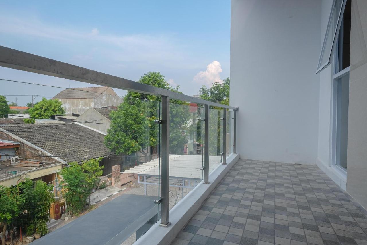 Hotel Reddoorz Syariah @ Tlogosari Semarang Alastuwo Exteriér fotografie