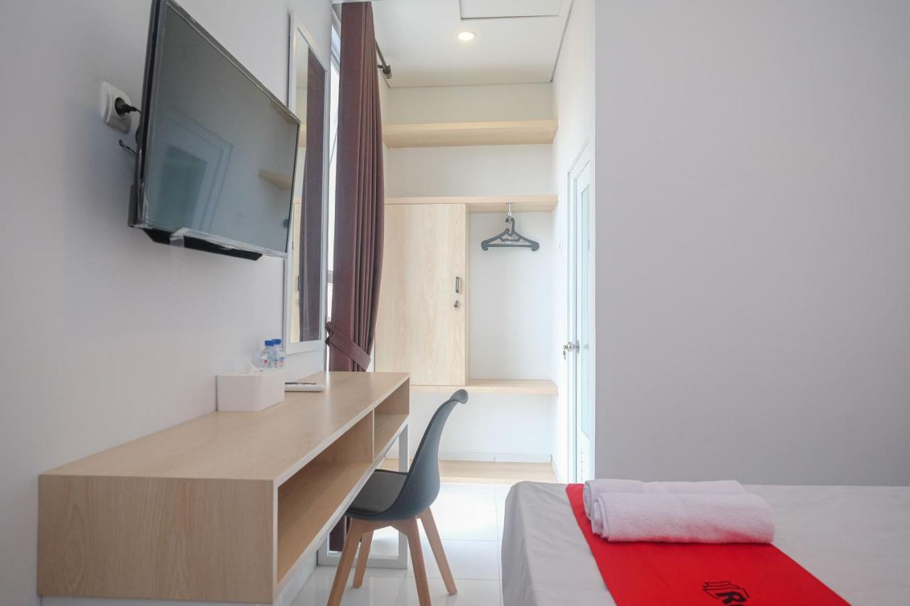 Hotel Reddoorz Syariah @ Tlogosari Semarang Alastuwo Exteriér fotografie