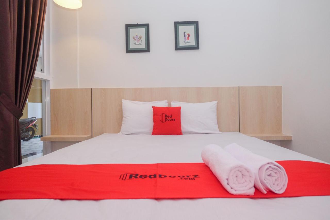 Hotel Reddoorz Syariah @ Tlogosari Semarang Alastuwo Exteriér fotografie